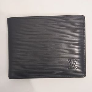 Louis Vuitton Multiple wallet